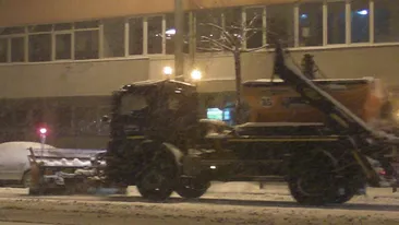 Trafic îngreunat în Bucureşti din cauza ninsorii abundente din ultimele ore