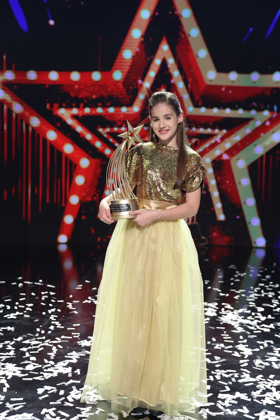 Îţi mai aminteşti de Ana-Maria Mărgean, fetiţa ventriloc de la „Românii au talent”? Viaţa ei a căpătat o turnură neaşteptată