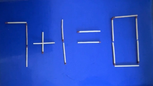 Test de inteligență | Mutați un singur chibrit pentru a corecta 7 + 1 = 0