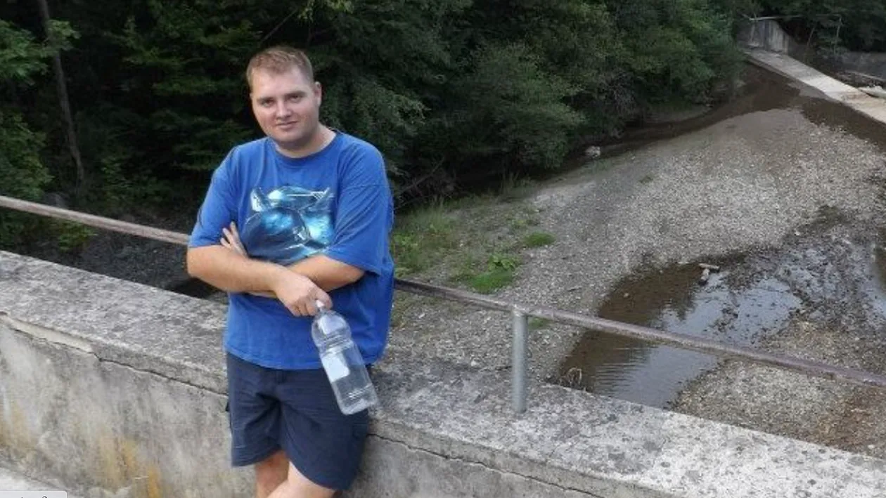 El este Marius, tânărul de 33 de ani găsit mort în casă: ”Zbor lin între îngeri!”