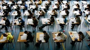 Cum se copiaza mai nou la examen! Metoda igenioasa pe care au gasit-o elevii!