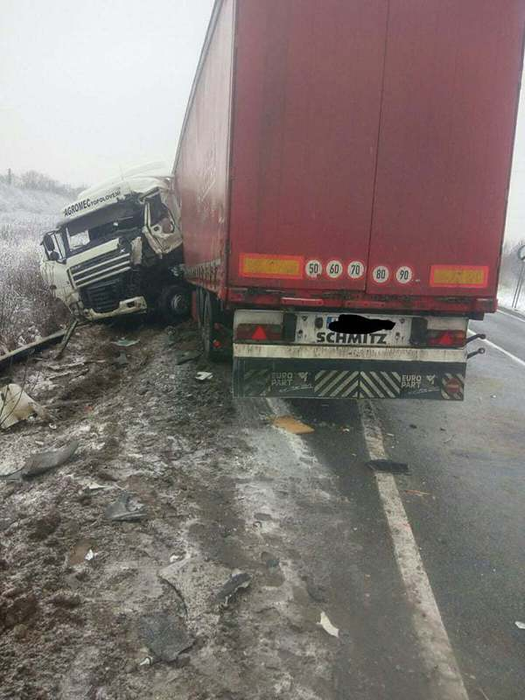 Accident groaznic în Caraş Severin! O femeie a murit, o fetiță este în comă