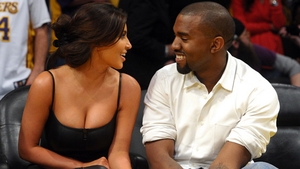 Kim Kardashian si Kanye West s-au casatorit civil, in secret, la Los Angeles! Se anunta o petrecere ca-n povesti