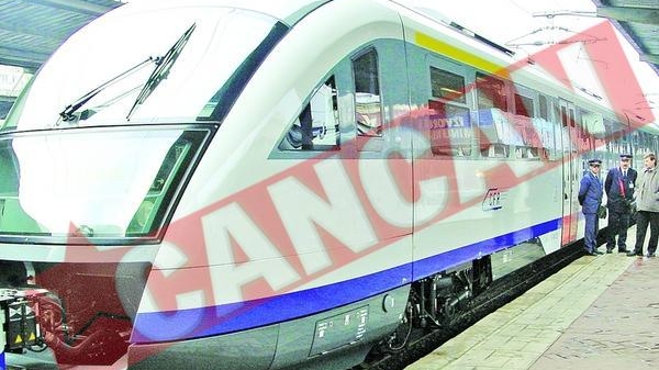 Trenurile suplimentare spre litoral, mentinute in circulatie
