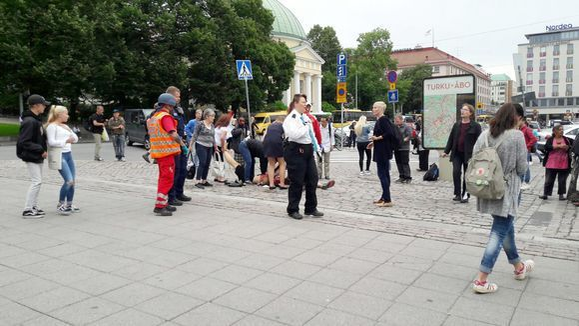 Un nou atac, comis în Finlanda! Un mort şi cinci răniţi!