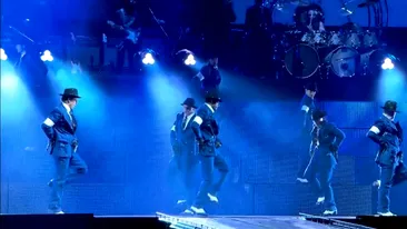 Video UNIC! Cirque du Soleil a facut un program in memoria lui Michael Jackson! O sa crezi ca e trucat totul