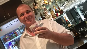 Un milionar din America sare in ajutorul fetelor lui Vadim Tudor! Le ofera o suma importanta de bani!