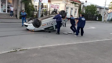 Un polițist din Ploiești, cascador după ce s-a urcat beat la volan. Cât de mare era alcoolemia lui