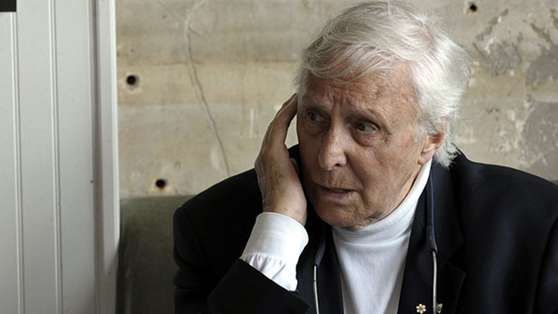 TRAGEDIE! A MURIT actorul canadian Don Harron!