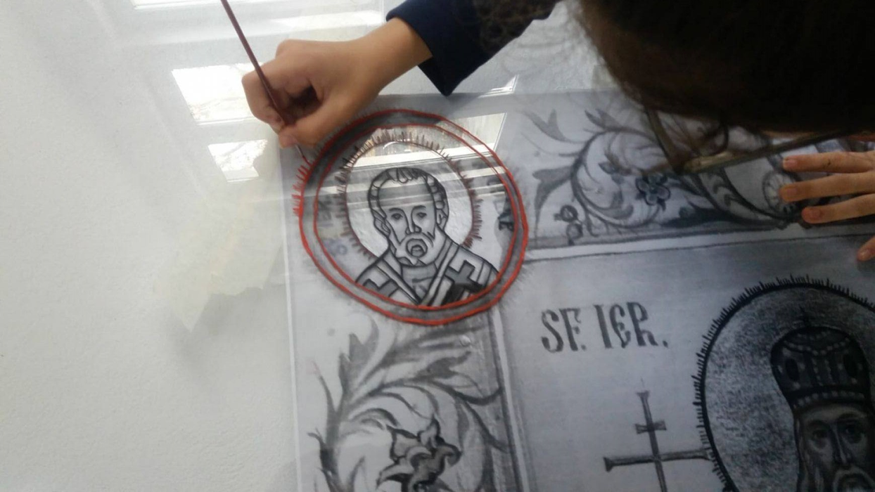 Lucrul la icoană durează de luni de zile
