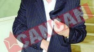 Porumboiu si-a trimis fotbalistii la "fetite" inaintea meciului cu CFR