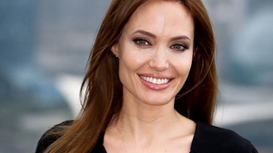 Acum este considerată cea mai sexy femeie din lume! Vezi cum arăta ANGELINA JOLIE la 15 ani 