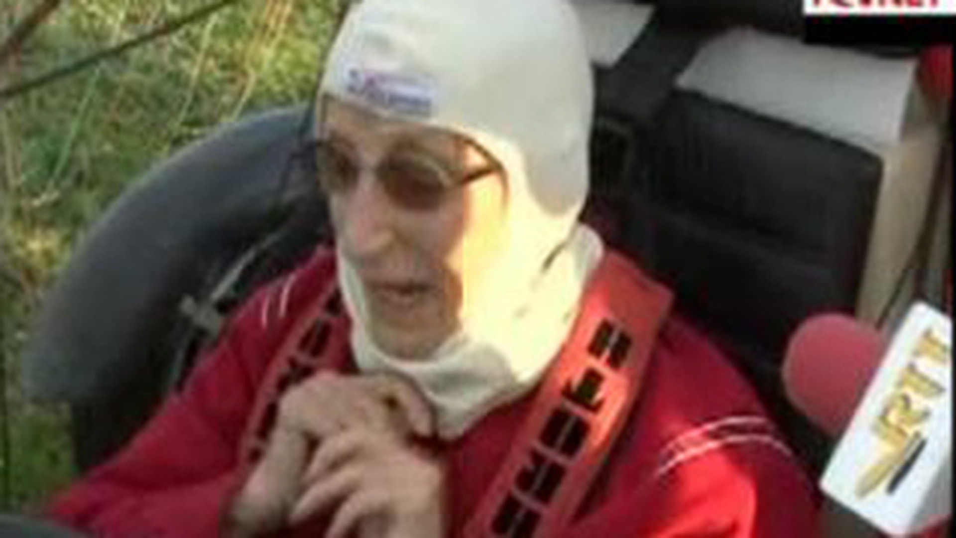 VIDEO La 90 de ani a zburat cu parapanta: "A fost exceptional, spendid si m-am simtit perfect"