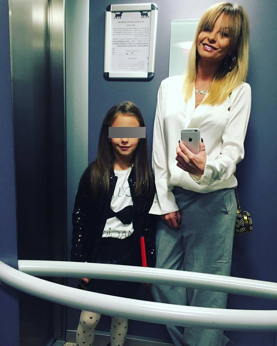 Ex-ul ANDREEI MANTEA, mega-scandal cu fosta soţie, cunoscutul manechin ALEXANDRA BĂDESCU! ”Şi-a abandonat fetiţa! Marele milionar nu-i dă copilei nici o pensie de… 150 de lei!” Intrat de curând în politică, ANDREI ŢÎRDEA se laudă cu o viaţă de lux, dar şi-a ”uitat” complet fosta familie!