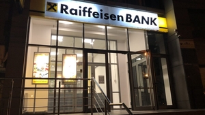 Anunț de ultimă oră pentru românii care au cont la Raiffeisen Bank! Schimbare MAJORĂ pentru clienți