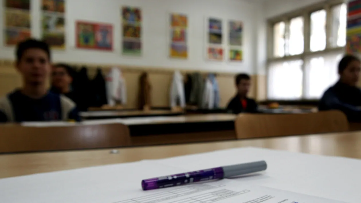 Evaluare NAŢIONALĂ 2017 ROMÂNĂ. Elevii de clasa a VIII-a dau proba la limba română