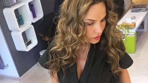 ANNA LESKO, cu părul scurt! Cum arată cântăreaţa