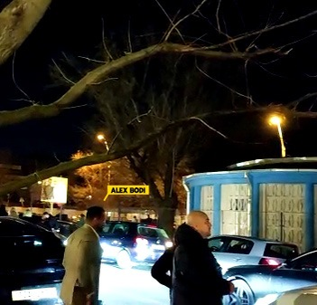 Alex Bodi și Ema Uta au ieșit separat de la Nuba (Foto: CANCAN.RO)