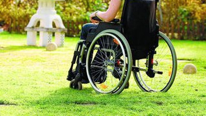 Cine are sansa la operatie in strainatate?