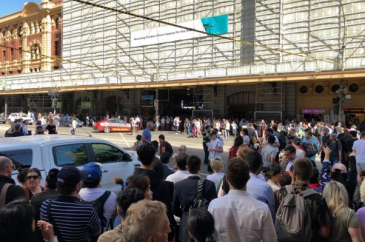 Teroare în Australia! Cel puţin 15 persoane lovite de o maşină care a intrat în mulţime. Declaraţii şocante ale martorilor: „Oamenii zburau peste tot”