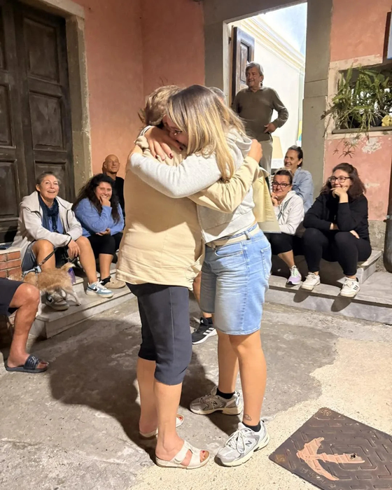 Badantă româncă, omagiată în Italia înainte de întoarcerea acasă: „Va fi pentru totdeauna una dintre noi”