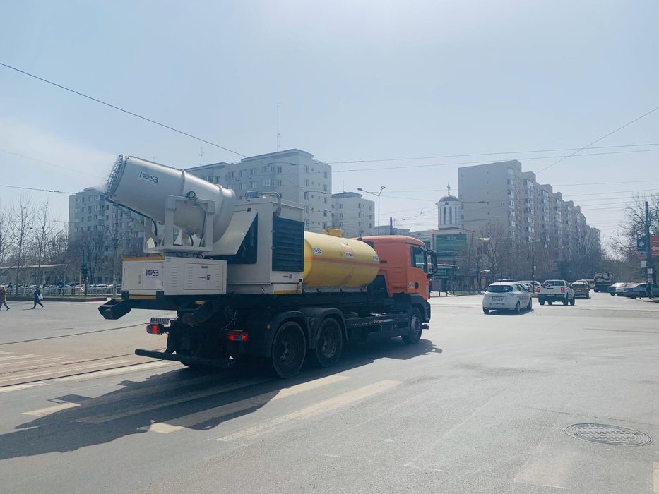 Ultima oră. În Sectorul 3 al Capitalei a început dezinfecția comunitară împotriva coronavirusului | GALERIE FOTO
