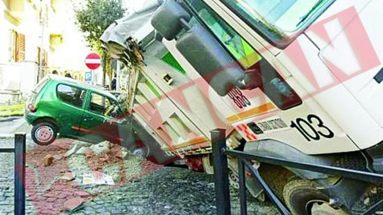 Un camion s-a scufundat in asfalt