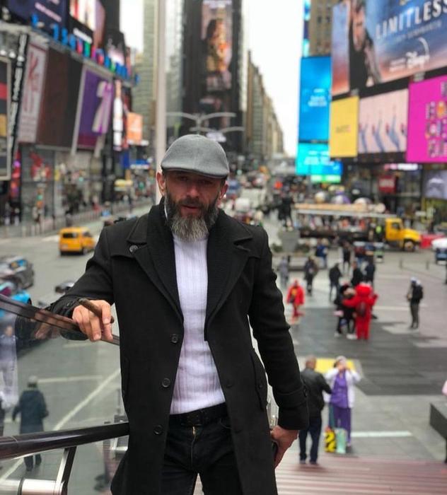 Sebastian Vieru, boss-ul RXF, n-o iartă pe tânără! (sursă - instagram.com/sebastianvieruoficial).