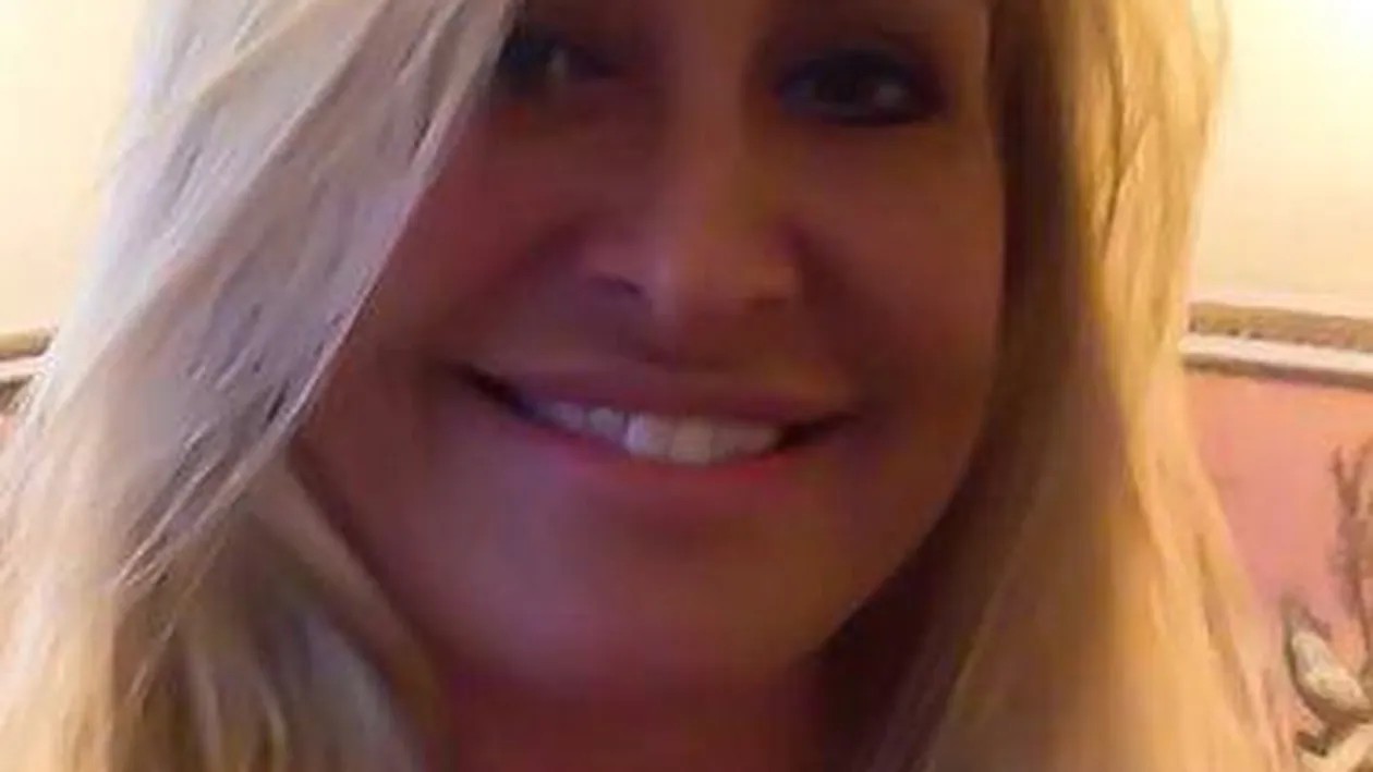 Implineste astazi 58 de ani. De ziua lui, Victor Piturca petrece cu sotia, dar este amenintat de fosta amanta: Degeaba fugi..