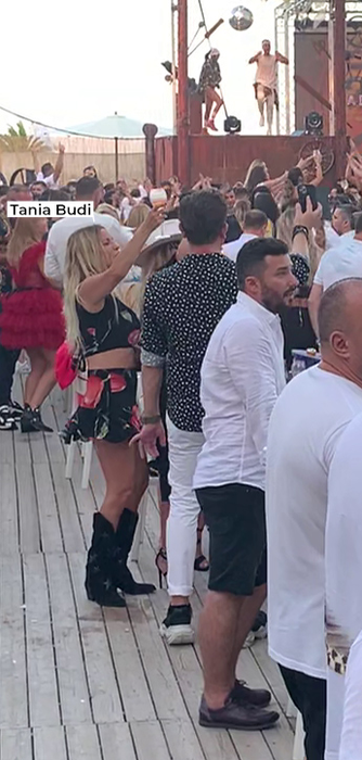 Tania Budi s-a distrat în Loft mai ceva ca în adolescență! A făcut show pe ringul de dans