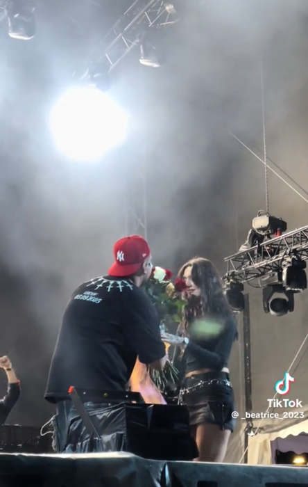 Vedeta Asia Express, cerută în căsătorie pe scena Untold 2025. Momentul emoționant a fost filmat de mii de fani