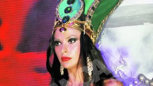 Miss Playboy, batuta de cea mai buna prietena