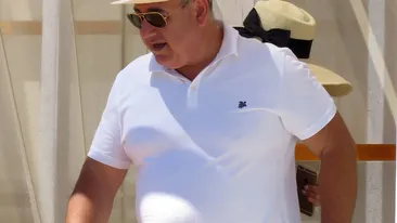 Cocoş a renăscut ca… pasărea Phoenix! Iubita mai tânără cu 25 de ani l-a băgat la ”cură de reîngrăşare”!