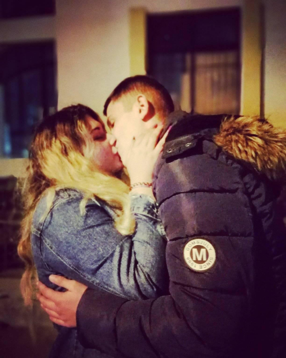 Teodora și Marius sunt tinerii găsiți morți într-o casă din Târgu-Jiu. Cei doi se pregăteau să facă nunta