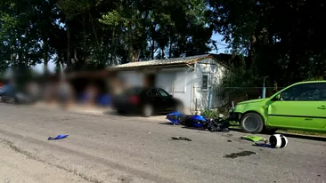 Accident neobișnuit în Braniștea, Dâmbovița: Un motociclist care a încercat să evite un biciclist s-a izbit de o mașină
