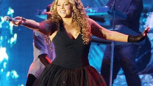 MARIAH CAREY este de nerecunoscut! Artista a TOPIT kilogramele în plus şi arată senzaţional 