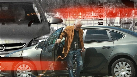 Irinel Columbeanu strânge cureaua cu demnitate. De la Bentley, a trecut la un Opel la mâna a doua și…