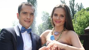 Deşi au trecut deja cinci ani de căsnicie, MĂDĂLIN IONESCU încă îi face declaraţii de amor CRISTINEI! A pozat-o aşa, apoi...