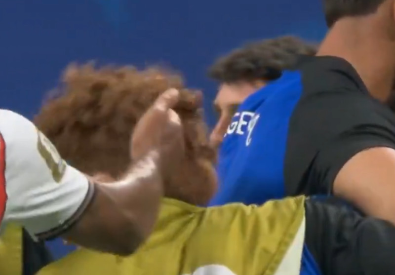 Scandal uriaș la Mondial! Jude Bellingham l-a lovit pe Valentin Barco după eșecul Angliei cu Argentina