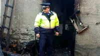 Acest poliţist a devenit erou după ce a salvat o femeie dintr-un incendiu! Nu a stat pe gânduri şi s-a aruncat imediat în flăcări