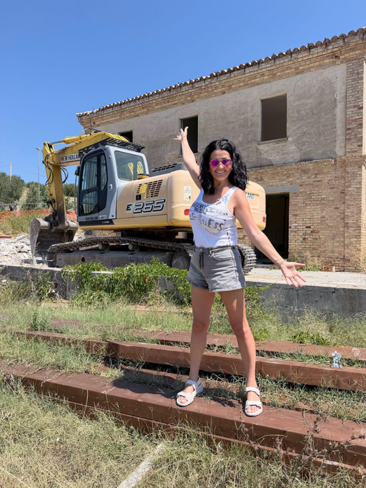 Vedeta are planuri mari pentru afacerea pe care o pregătește în Italia.