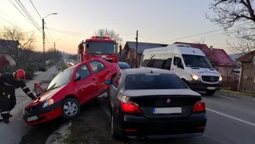Grav accident în județul Cluj. Un tânăr de 24 de ani a ajuns la spital în urma impactului
