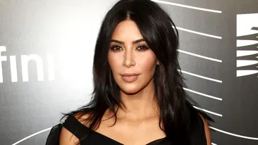 Kim Kardashian șochează din nou! A postat fotografii incendiare, iar fanii săi au reacționat