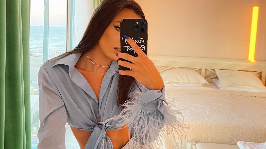 Alexia Eram, despre situația ei financiară: “Sunt o fire cheltuitoare, dar banii pentru asta sunt făcuți, doar nu o să îi iei în mormânt”