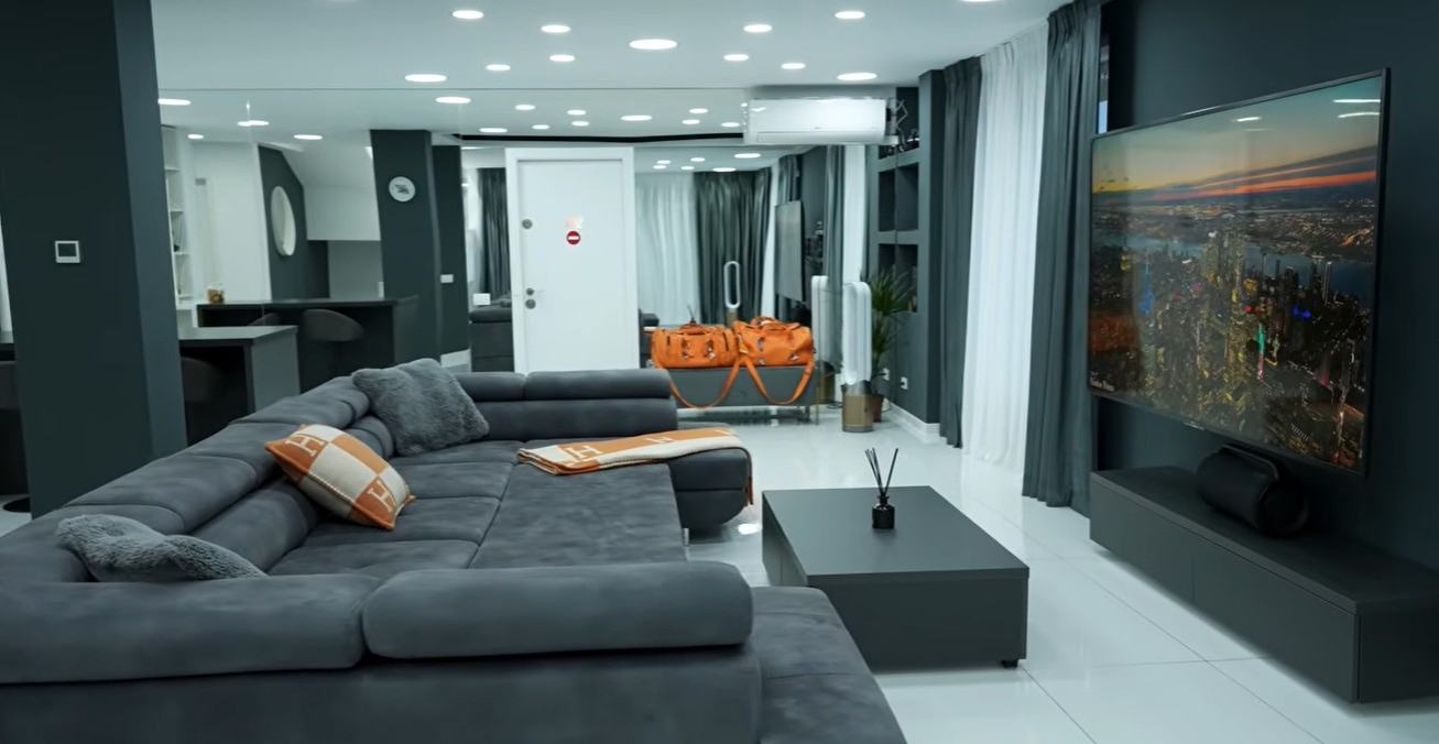 Cum arată vila din Domnești a lui Dorian Popa. Vloggerul a renovat fiecare colțișor al casei