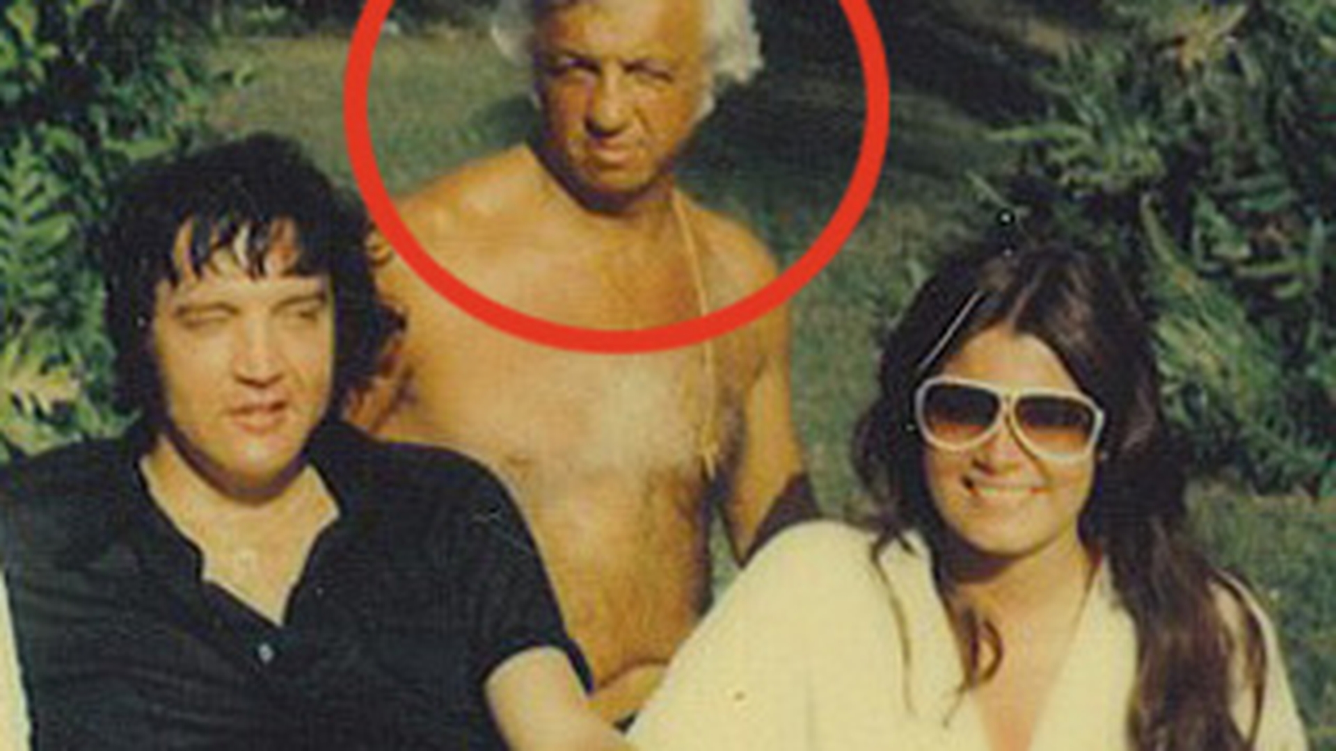 El l-a omorat pe Elvis