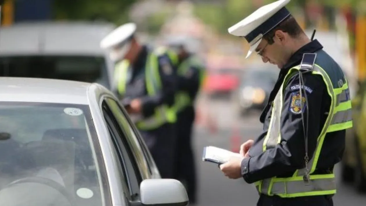 Un român a vandalizat o maşină în Thassos, Grecia. Ce s-a întâmplat apoi? Ne facem de râs pe unde ne ducem