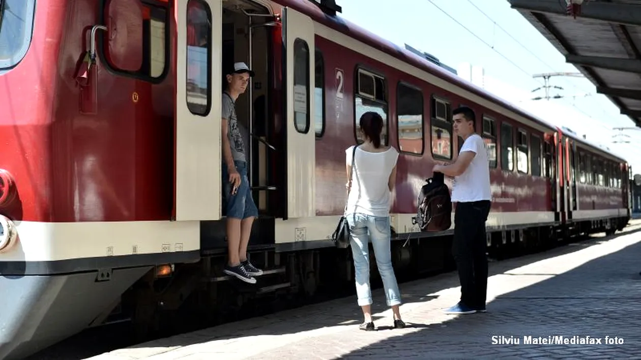 Un tânăr a rămas blocat în tren din cauza angajaților CFR: ”Sper să ajung până de Crăciun”