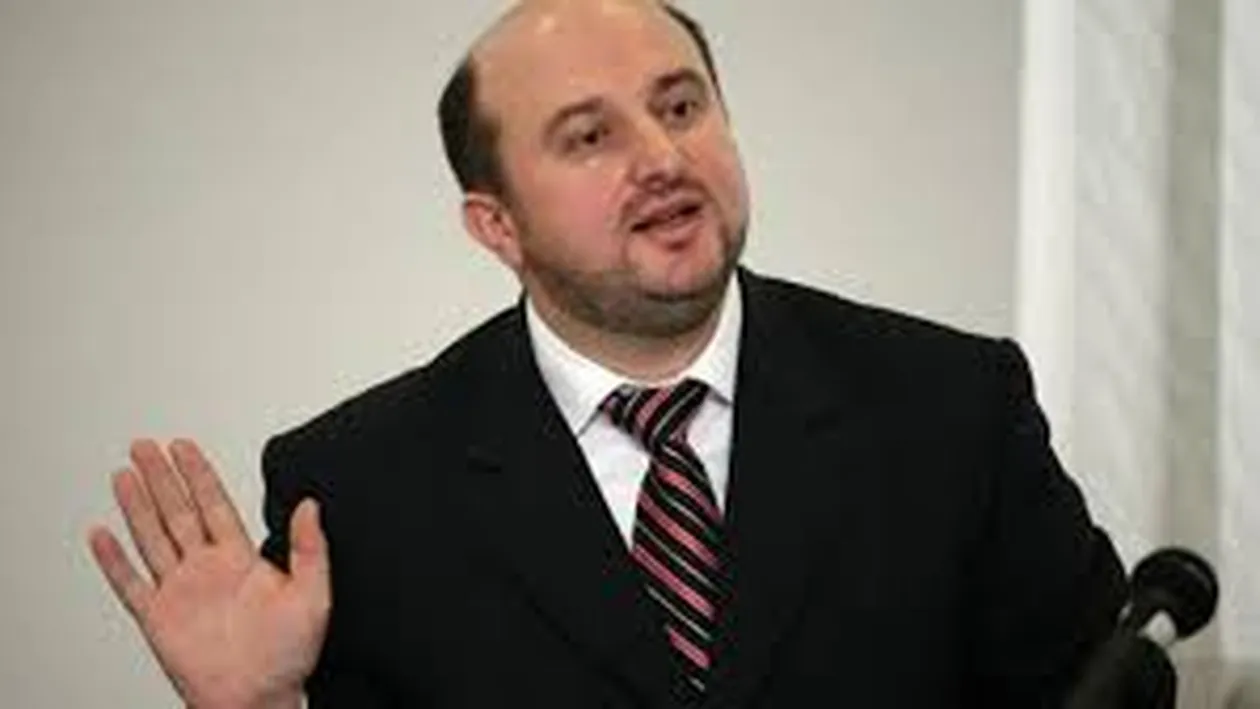 Urmarita penal de DNA! Sotia ministrului Chitoiu, acuzata ca si-a pus un apropiat director la o firma de asigurari