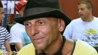 Mecanicul care a dansat break dance la "Romanii au talent" nu l-a impresionat pe Mihai Petre, dar a fost laudat: "Dansezi genial pentru un mecanic!"